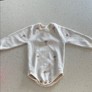 Knit baby bodysuit 6-12mth